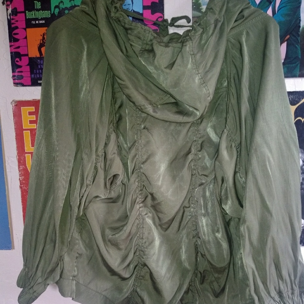 Green jacket - Picture 2 of 2